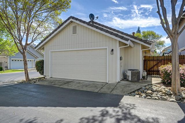 1141 Sandy Creek Dr, Folsom, CA 95630