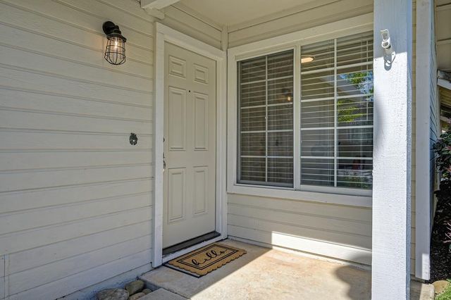 1141 Sandy Creek Dr, Folsom, CA 95630