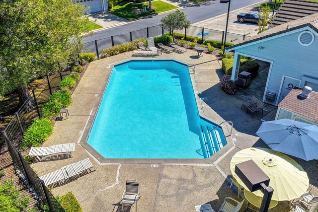 1141 Sandy Creek Dr, Folsom, CA 95630