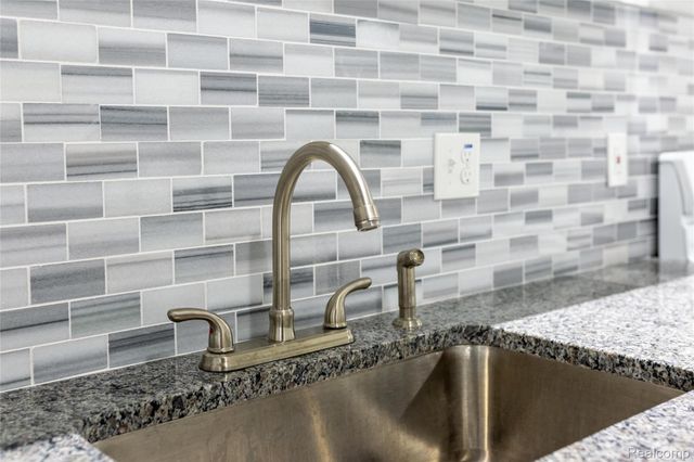 470 BRAINARD Street 2, Detroit, MI 48201