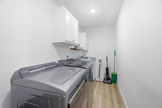 406 Oak Hill Circle, Kiefer, OK 74041