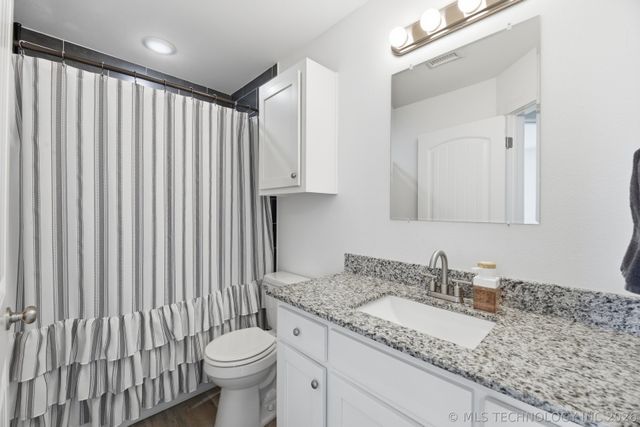 406 Oak Hill Circle, Kiefer, OK 74041