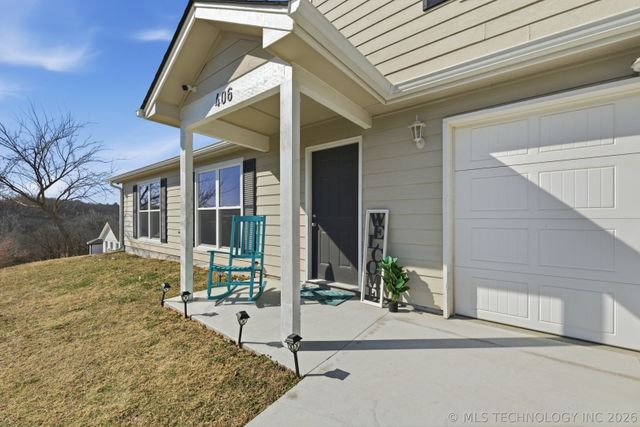 406 Oak Hill Circle, Kiefer, OK 74041