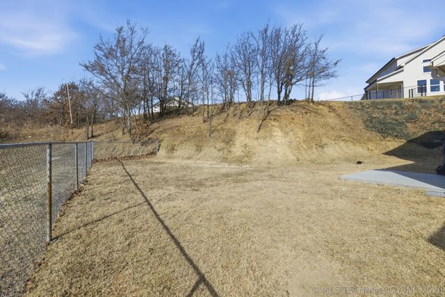 406 Oak Hill Circle, Kiefer, OK 74041