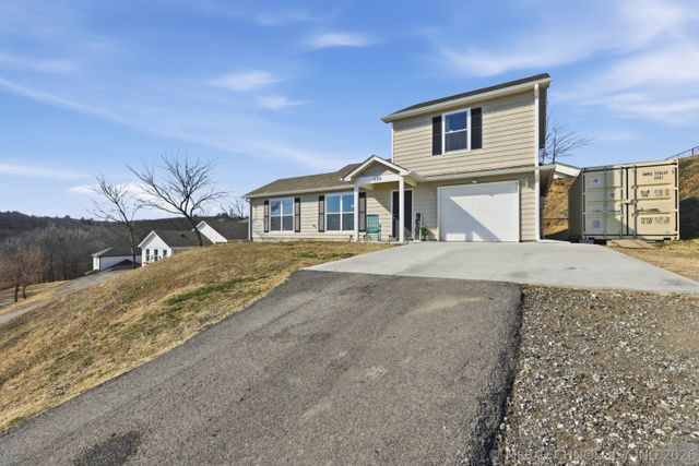 406 Oak Hill Circle, Kiefer, OK 74041