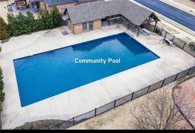 3700 SW Plateau Boulevard, Bentonville, AR 72712