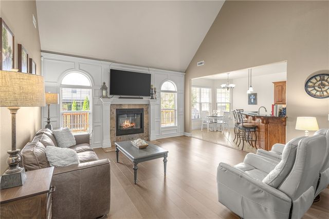 3700 SW Plateau Boulevard, Bentonville, AR 72712