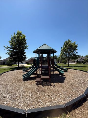 3700 SW Plateau Boulevard, Bentonville, AR 72712