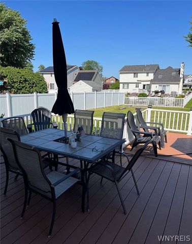 7001 Rebecca Drive, Wheatfield, NY 14304