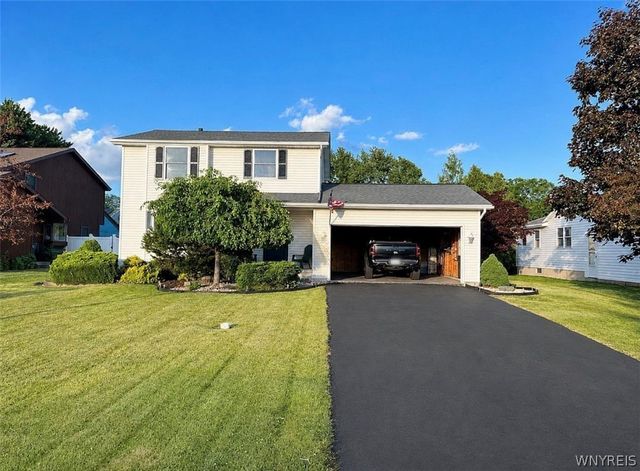 7001 Rebecca Drive, Wheatfield, NY 14304