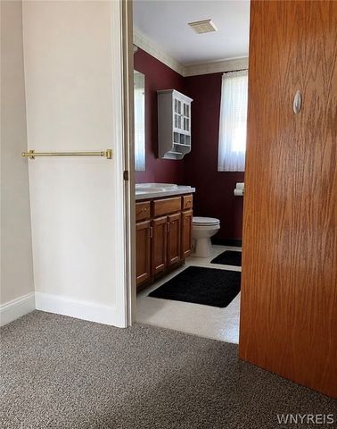 7001 Rebecca Drive, Wheatfield, NY 14304