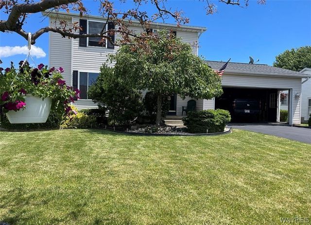 7001 Rebecca Drive, Wheatfield, NY 14304