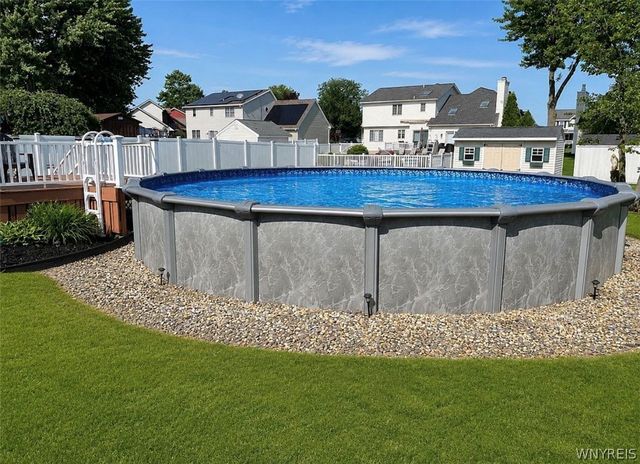 7001 Rebecca Drive, Wheatfield, NY 14304