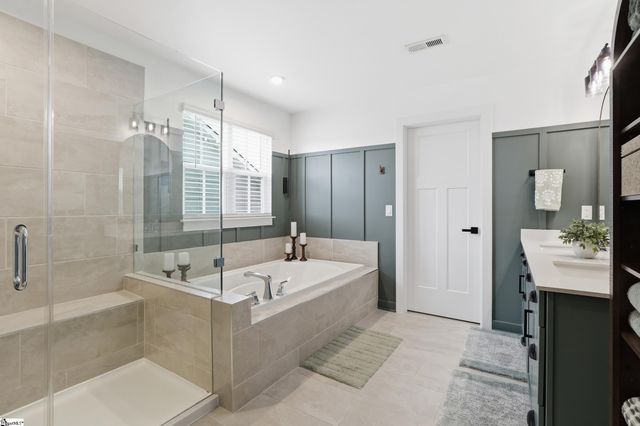 1 Comanche Trail, Simpsonville, SC 29680
