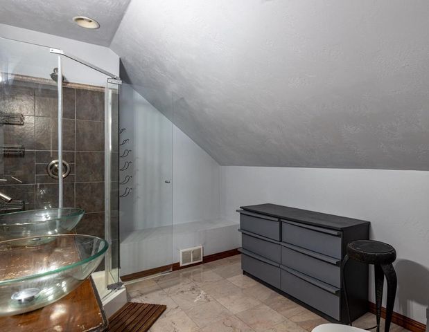 1827 N ALVIN STREET, Appleton, WI 54911