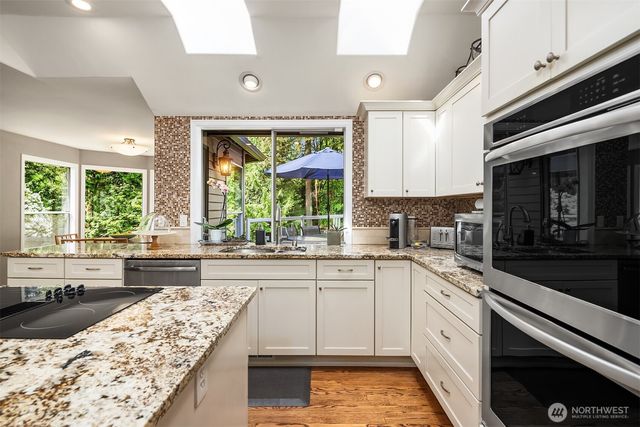 16414 NE 135th Street, Redmond, WA 98052