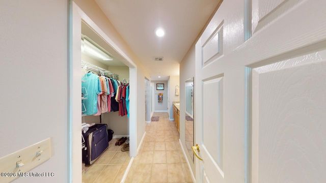 2230 Beach Drive, 302, Gulfport, MS 39507