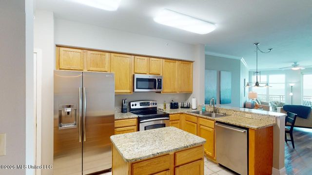 2230 Beach Drive, 302, Gulfport, MS 39507