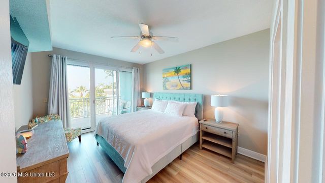 2230 Beach Drive, 302, Gulfport, MS 39507