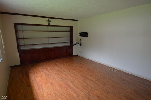 6118 Alpine Avenue, Indianapolis, IN 46224