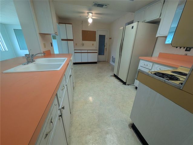 9640 45TH STREET N, Pinellas Park, FL 33782