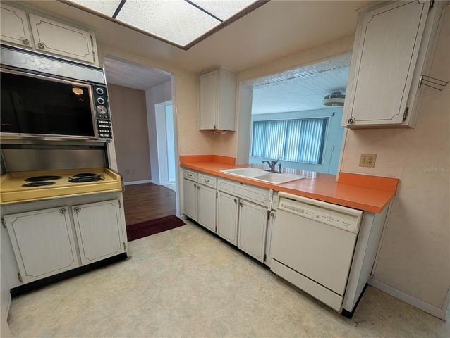 9640 45TH STREET N, Pinellas Park, FL 33782