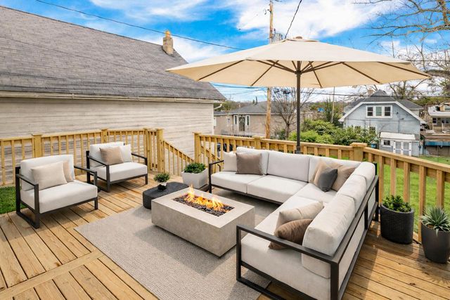 2262 N 71st STREET, Wauwatosa, WI 53213