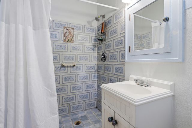 1606 Roma Avenue NE, Albuquerque, NM 87106