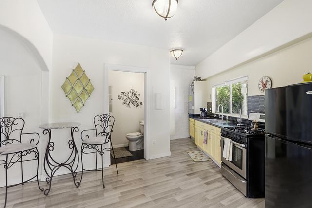 1606 Roma Avenue NE, Albuquerque, NM 87106