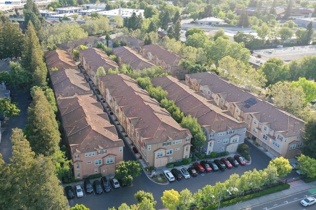 2200 Beech Cir, San Jose, CA 95131