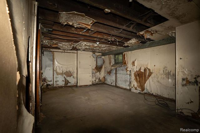 17403 Goddard Street, Detroit, MI 48212