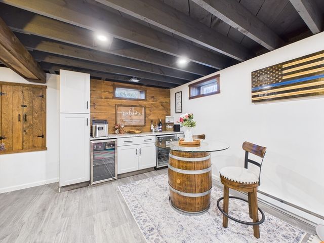 199 Quaker Ln, Acushnet, MA 02743