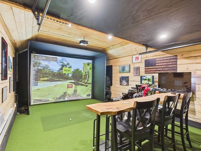 199 Quaker Ln, Acushnet, MA 02743