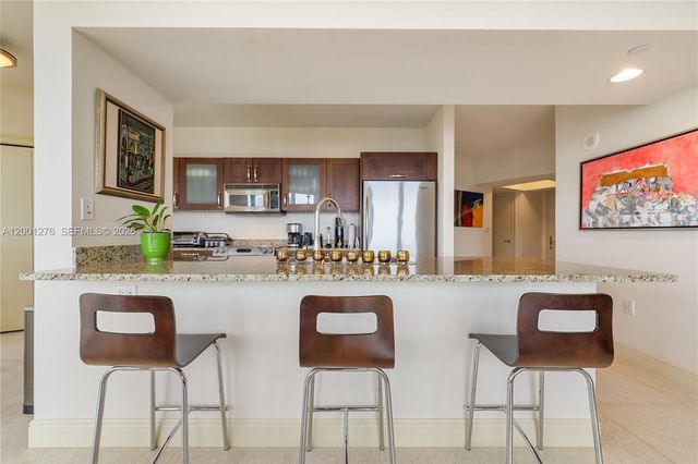 20000 E Country Club Dr 610, Aventura, FL 33180