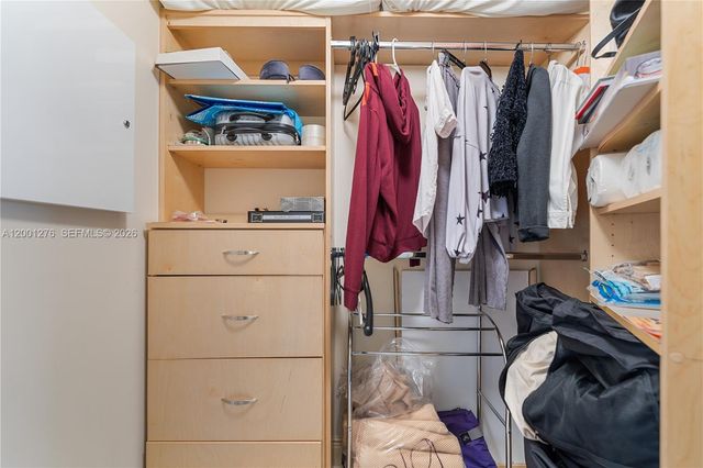 20000 E Country Club Dr 610, Aventura, FL 33180