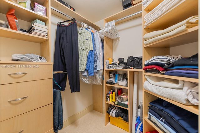 20000 E Country Club Dr 610, Aventura, FL 33180