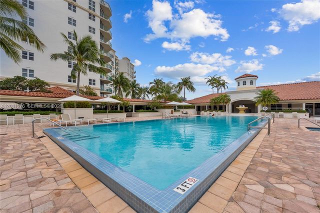 20000 E Country Club Dr 610, Aventura, FL 33180