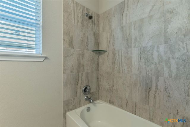 448 Oxford Lane, Troy, TX 76579