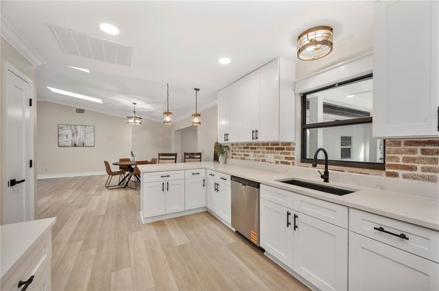 5614 LAZY CREEK DRIVE, Lakeland, FL 33811