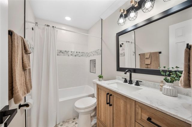 5614 LAZY CREEK DRIVE, Lakeland, FL 33811