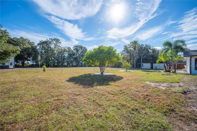 5614 LAZY CREEK DRIVE, Lakeland, FL 33811