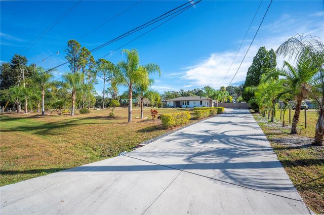 5614 LAZY CREEK DRIVE, Lakeland, FL 33811