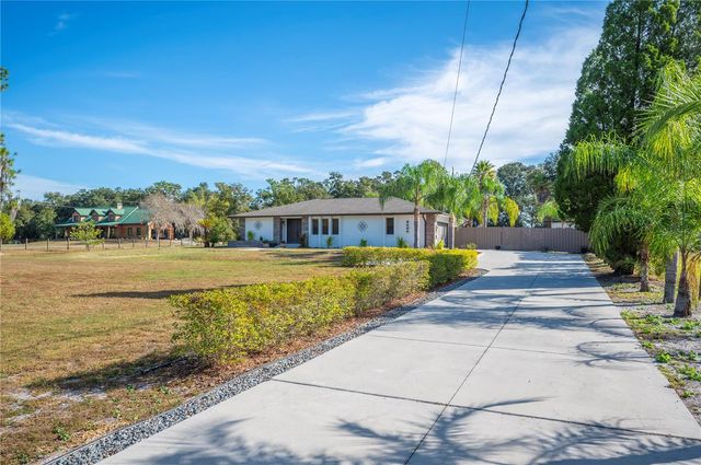 5614 LAZY CREEK DRIVE, Lakeland, FL 33811