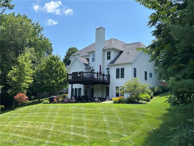 1032 Foxglove Circle, Cuyahoga Falls, OH 44223