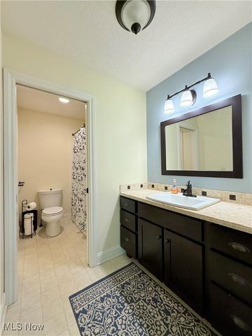 1032 Foxglove Circle, Cuyahoga Falls, OH 44223