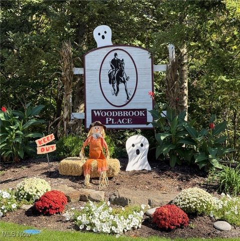 1032 Foxglove Circle, Cuyahoga Falls, OH 44223