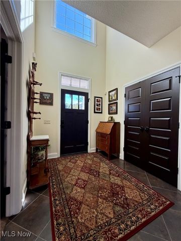 1032 Foxglove Circle, Cuyahoga Falls, OH 44223