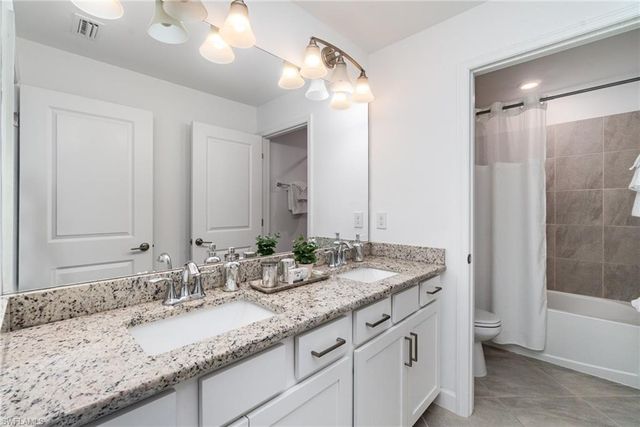 13924 Pine Lodge LN, Fort Myers, FL 33913