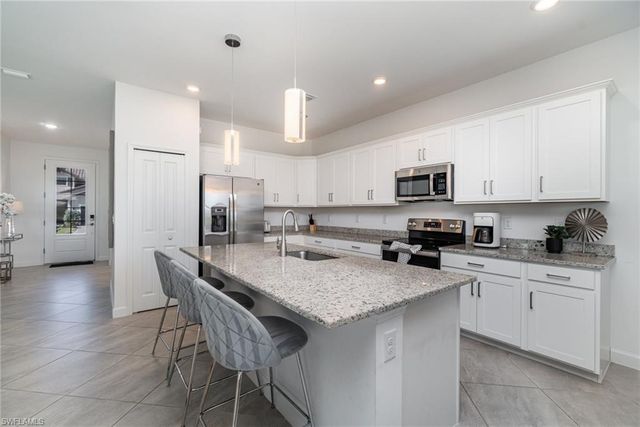 13924 Pine Lodge LN, Fort Myers, FL 33913