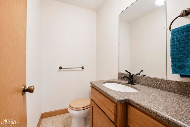 402 Roland Court, Grosse Pointe Farms, MI 48236